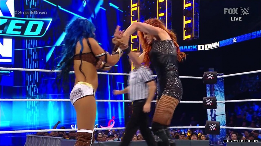 WWE_Supersized_SmackDown_2021_10_15_720p_HDTV_x264-NWCHD_mp4_005392865.jpg