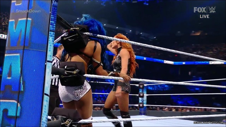 WWE_Supersized_SmackDown_2021_10_15_720p_HDTV_x264-NWCHD_mp4_005456528.jpg