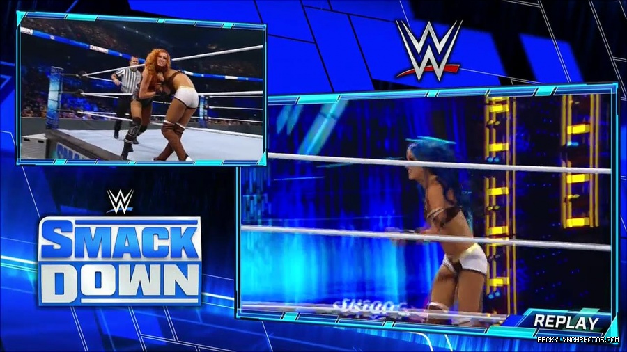 WWE_Supersized_SmackDown_2021_10_15_720p_HDTV_x264-NWCHD_mp4_005496168.jpg