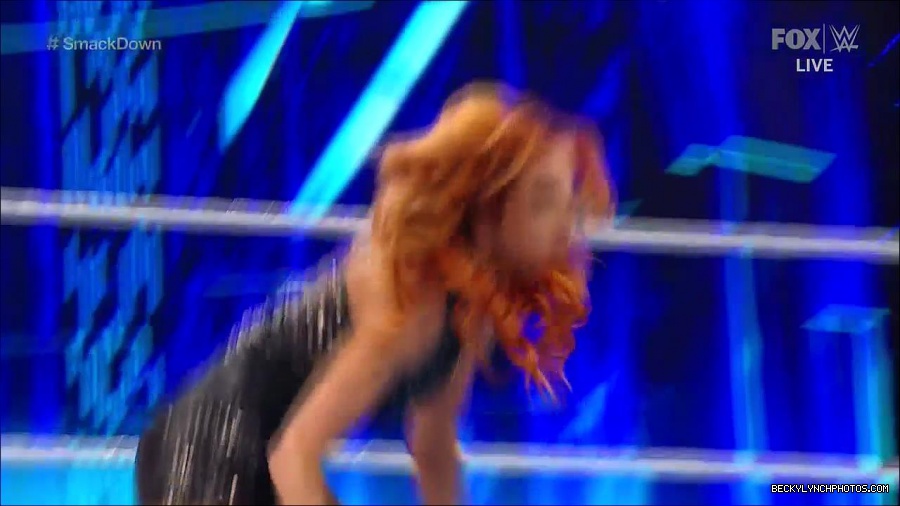 WWE_Supersized_SmackDown_2021_10_15_720p_HDTV_x264-NWCHD_mp4_005504576.jpg