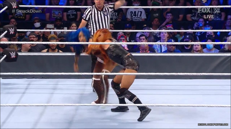 WWE_Supersized_SmackDown_2021_10_15_720p_HDTV_x264-NWCHD_mp4_005509982.jpg