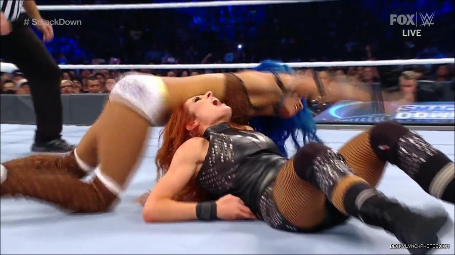 WWE_Supersized_SmackDown_2021_10_15_720p_HDTV_x264-NWCHD_mp4_005640912.jpg