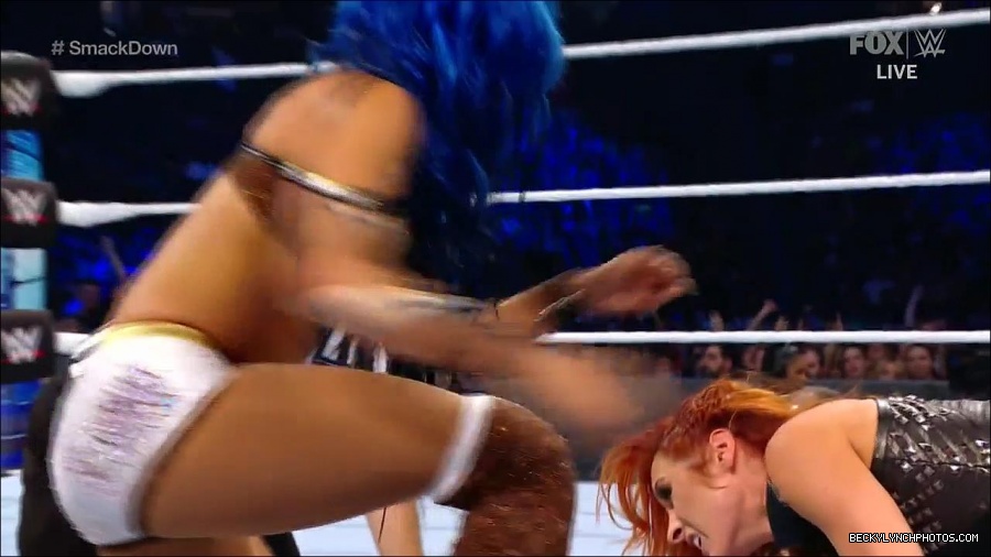 WWE_Supersized_SmackDown_2021_10_15_720p_HDTV_x264-NWCHD_mp4_005654726.jpg