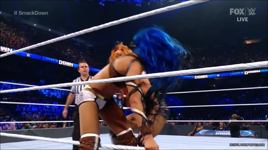 WWE_Supersized_SmackDown_2021_10_15_720p_HDTV_x264-NWCHD_mp4_005658930.jpg