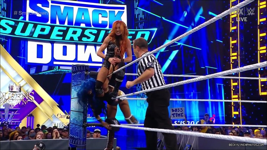 WWE_Supersized_SmackDown_2021_10_15_720p_HDTV_x264-NWCHD_mp4_005678150.jpg