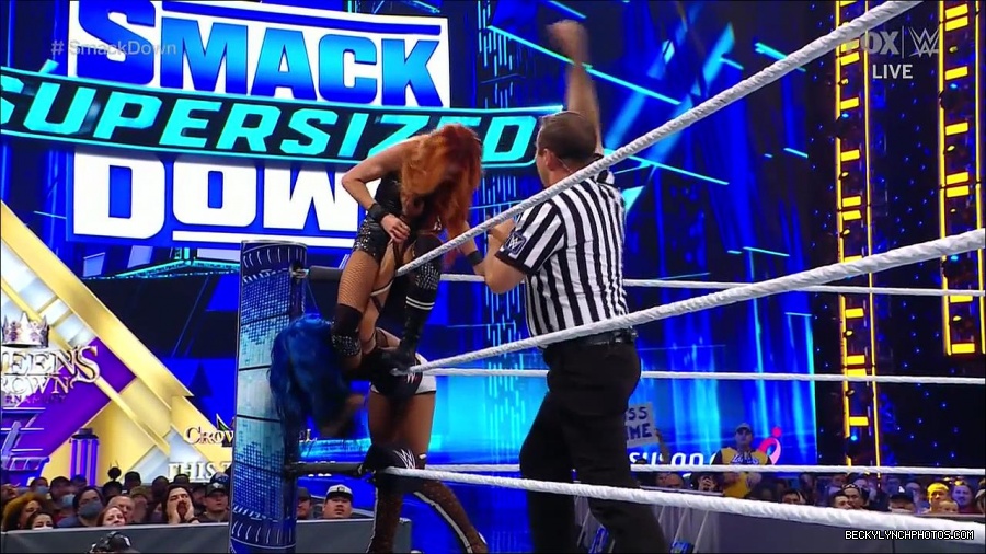 WWE_Supersized_SmackDown_2021_10_15_720p_HDTV_x264-NWCHD_mp4_005680552.jpg