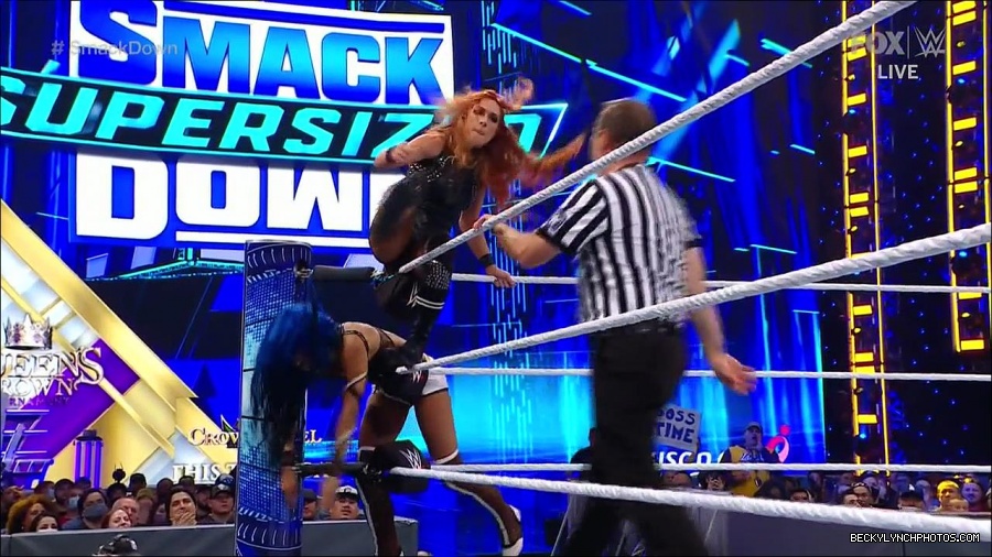 WWE_Supersized_SmackDown_2021_10_15_720p_HDTV_x264-NWCHD_mp4_005681153.jpg