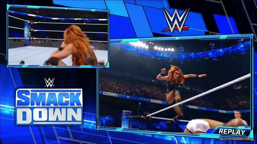 WWE_Supersized_SmackDown_2021_10_15_720p_HDTV_x264-NWCHD_mp4_005707112.jpg