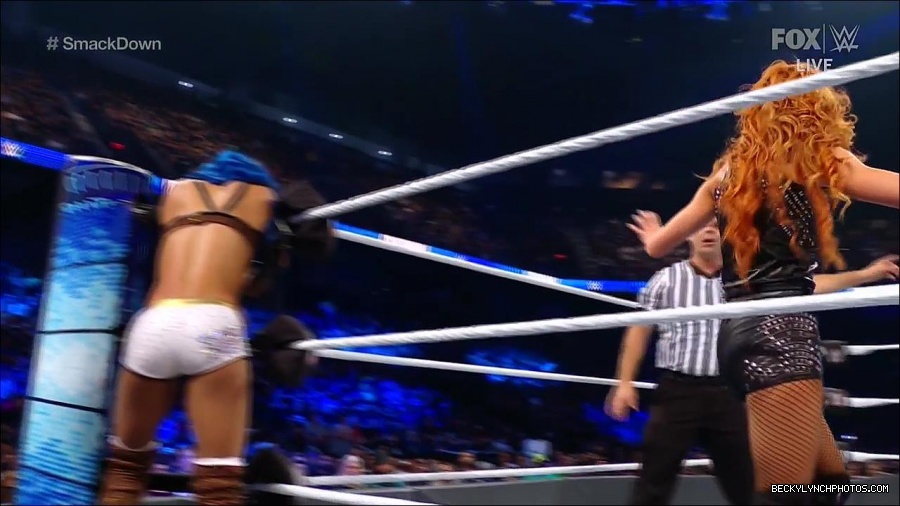 WWE_Supersized_SmackDown_2021_10_15_720p_HDTV_x264-NWCHD_mp4_005779784.jpg