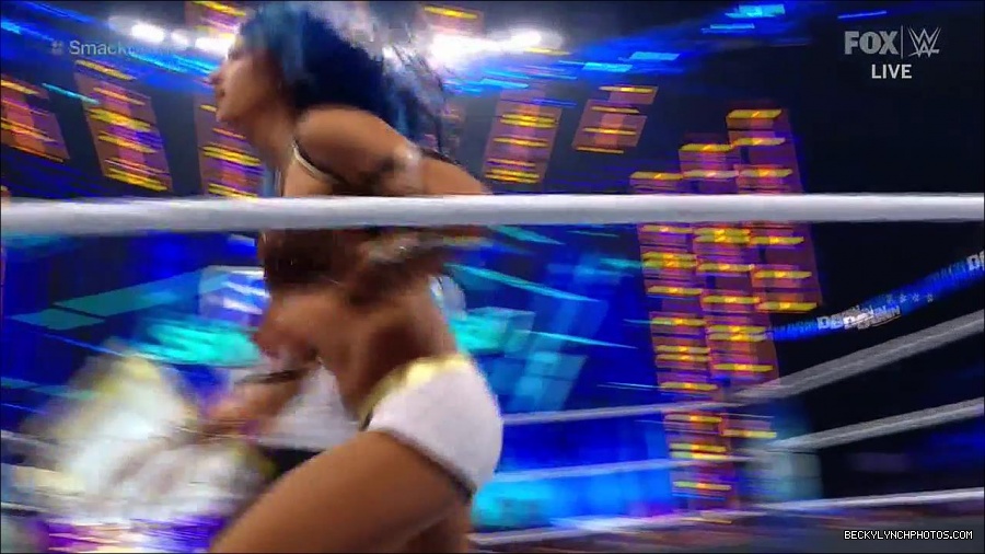 WWE_Supersized_SmackDown_2021_10_15_720p_HDTV_x264-NWCHD_mp4_005809814.jpg