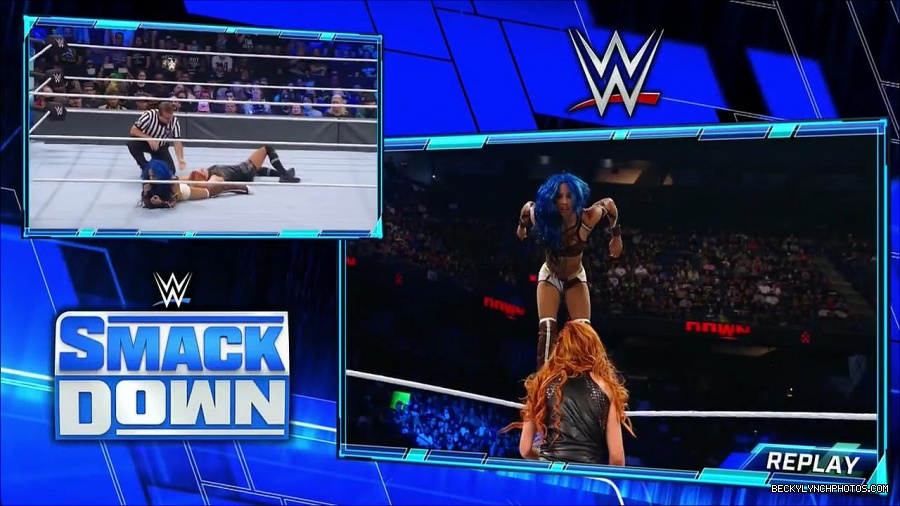 WWE_Supersized_SmackDown_2021_10_15_720p_HDTV_x264-NWCHD_mp4_005837442.jpg