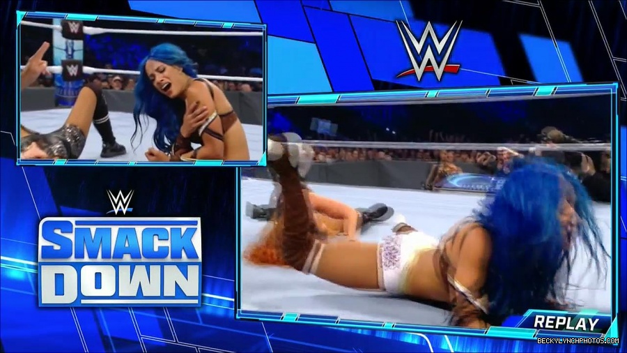 WWE_Supersized_SmackDown_2021_10_15_720p_HDTV_x264-NWCHD_mp4_005842847.jpg