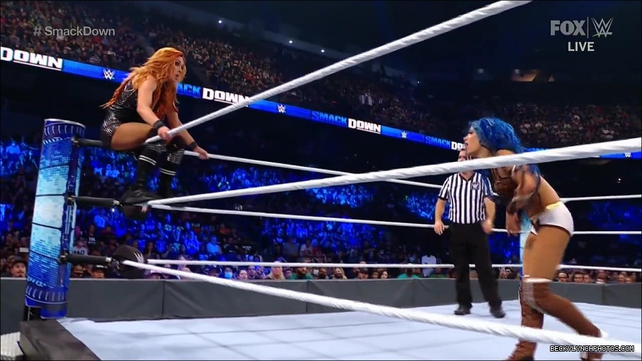 WWE_Supersized_SmackDown_2021_10_15_720p_HDTV_x264-NWCHD_mp4_005887292.jpg