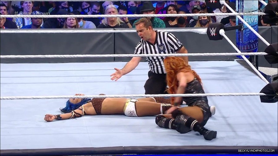 WWE_Supersized_SmackDown_2021_10_15_720p_HDTV_x264-NWCHD_mp4_006086691.jpg
