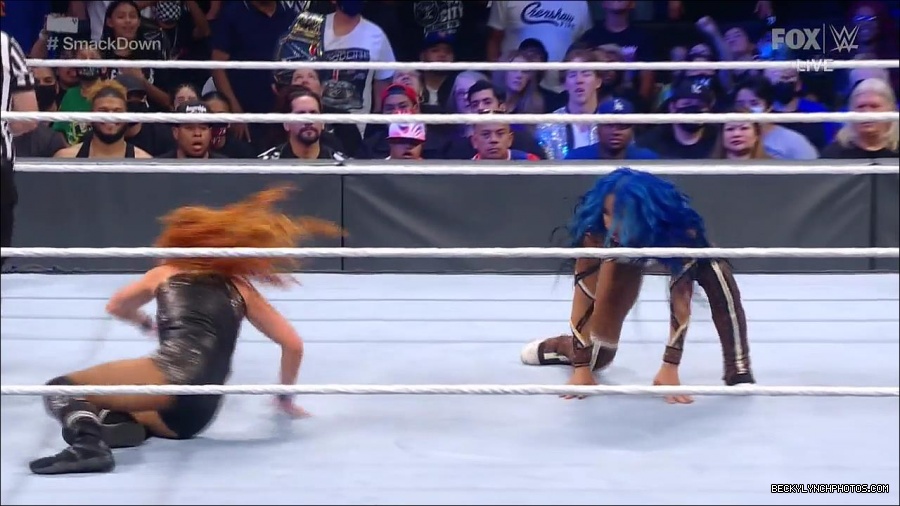 WWE_Supersized_SmackDown_2021_10_15_720p_HDTV_x264-NWCHD_mp4_006214218.jpg