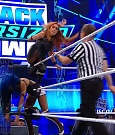 WWE_Supersized_SmackDown_2021_10_15_720p_HDTV_x264-NWCHD_mp4_005681153.jpg