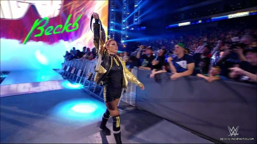 WWE_Friday_Night_SmackDown_2021_10_22_720p_HDTV_x264-Star_mkv_004649483.jpg