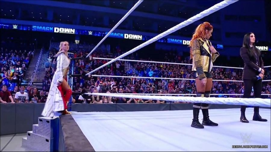 WWE_Friday_Night_SmackDown_2021_10_22_720p_HDTV_x264-Star_mkv_004890224.jpg