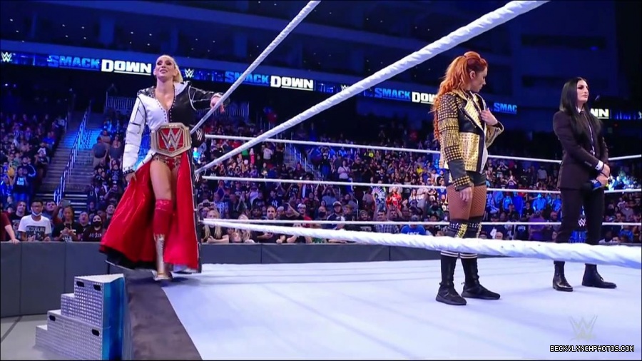 WWE_Friday_Night_SmackDown_2021_10_22_720p_HDTV_x264-Star_mkv_004891425.jpg