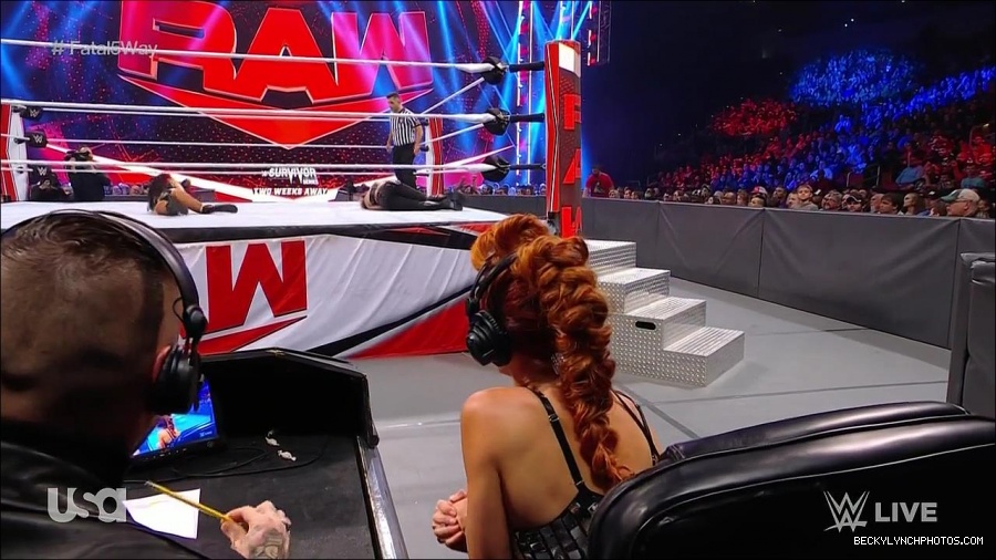 WWE_Monday_Night_Raw_2021_11_08_720p_HDTV_x264-NWCHD_mp4_005239390.jpg