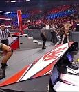 WWE_Monday_Night_Raw_2021_11_08_720p_HDTV_x264-NWCHD_mp4_004735069.jpg