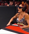 WWE_Monday_Night_Raw_2021_11_08_720p_HDTV_x264-NWCHD_mp4_004856808.jpg