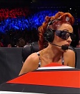 WWE_Monday_Night_Raw_2021_11_08_720p_HDTV_x264-NWCHD_mp4_004922874.jpg