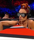 WWE_Monday_Night_Raw_2021_11_08_720p_HDTV_x264-NWCHD_mp4_004970355.jpg