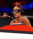 WWE_Monday_Night_Raw_2021_11_08_720p_HDTV_x264-NWCHD_mp4_005003588.jpg