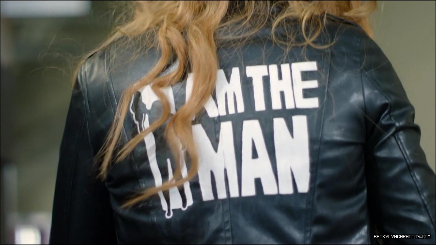 Becky_Lynch_-_The_Man_mp4_000077300.jpg