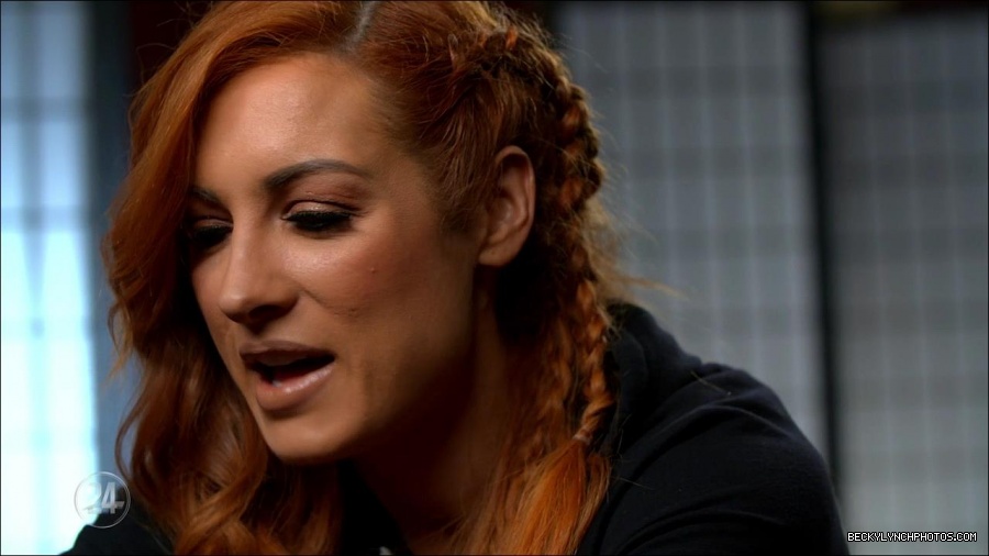 Becky_Lynch_-_The_Man_mp4_000318100.jpg