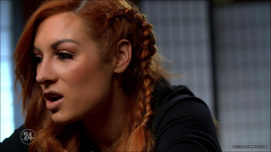 Becky_Lynch_-_The_Man_mp4_000362500.jpg