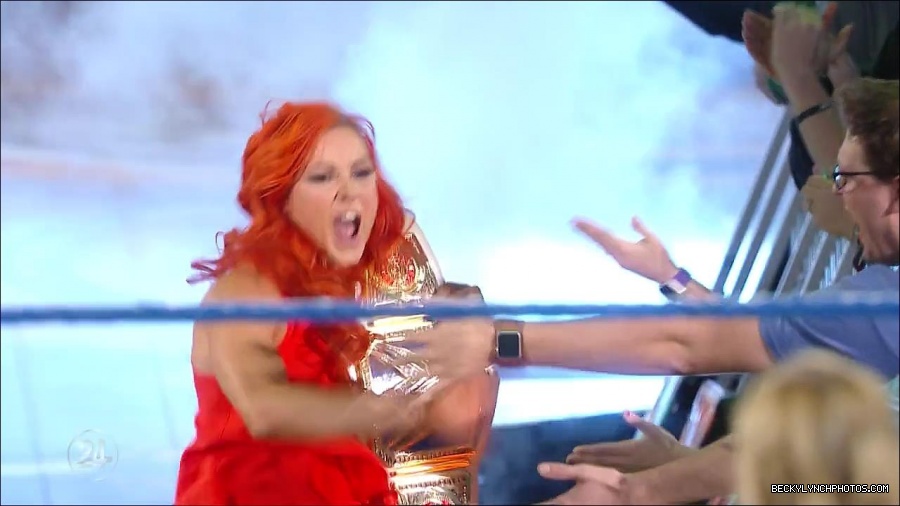 Becky_Lynch_-_The_Man_mp4_000979933.jpg