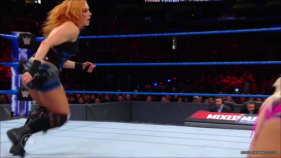 Becky_Lynch_-_The_Man_mp4_001036333.jpg