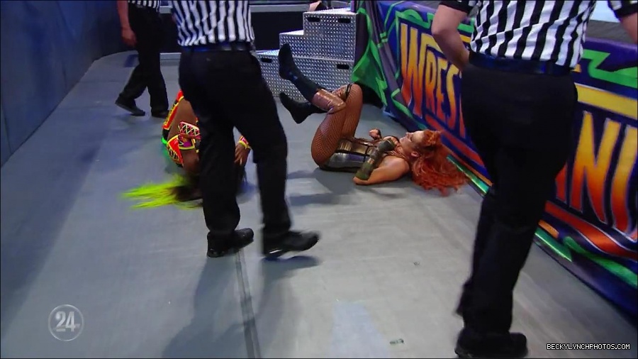 Becky_Lynch_-_The_Man_mp4_001055166.jpg