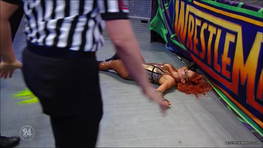 Becky_Lynch_-_The_Man_mp4_001056366.jpg