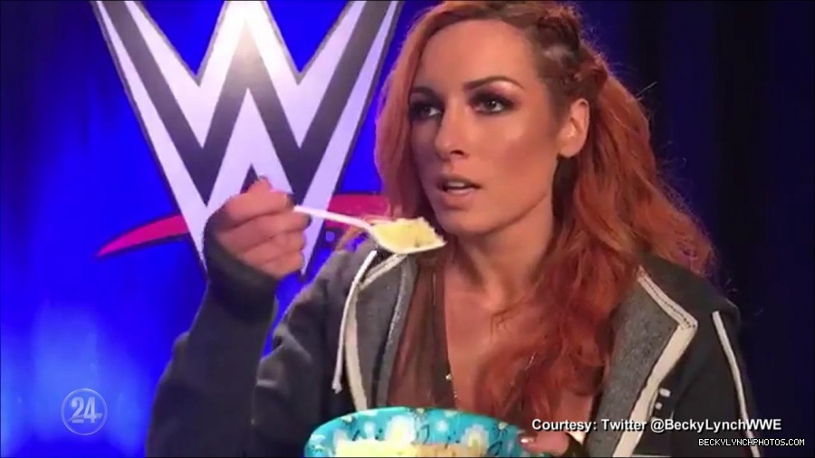 Becky_Lynch_-_The_Man_mp4_001103966.jpg