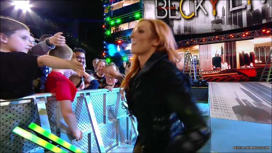 Becky_Lynch_-_The_Man_mp4_001112766.jpg