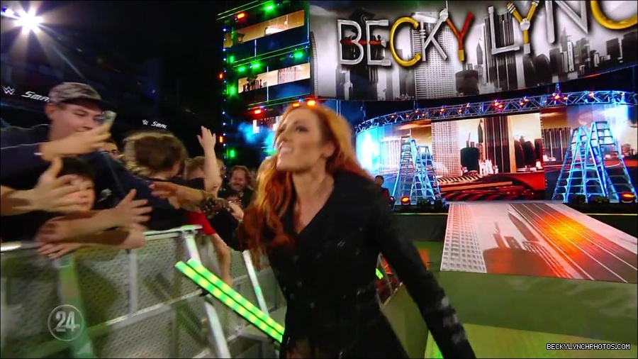 Becky_Lynch_-_The_Man_mp4_001113566.jpg