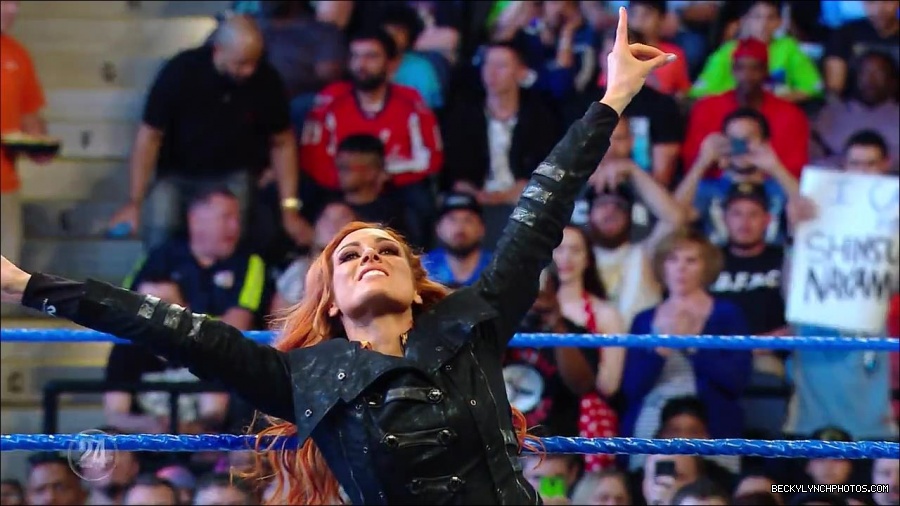 Becky_Lynch_-_The_Man_mp4_001115966.jpg