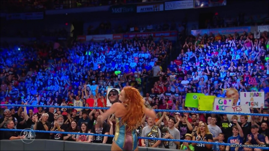 Becky_Lynch_-_The_Man_mp4_001127166.jpg