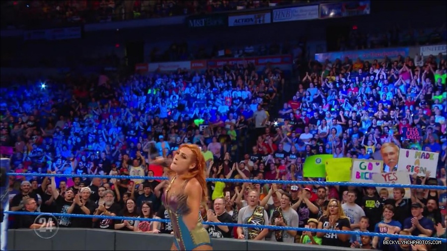 Becky_Lynch_-_The_Man_mp4_001127566.jpg