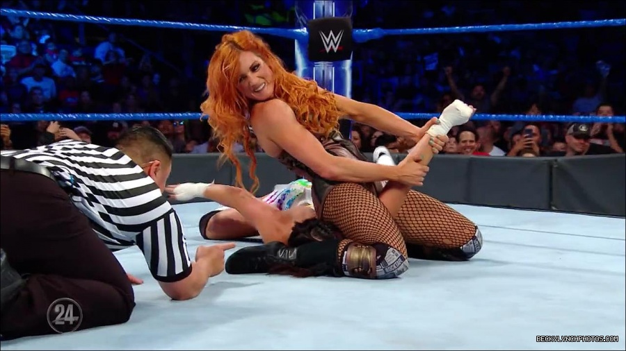 Becky_Lynch_-_The_Man_mp4_001139966.jpg