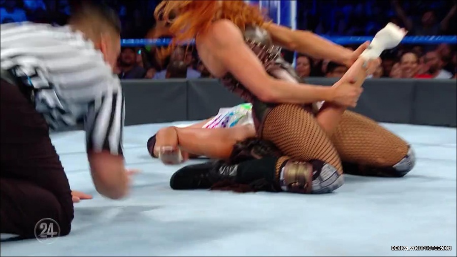 Becky_Lynch_-_The_Man_mp4_001140766.jpg