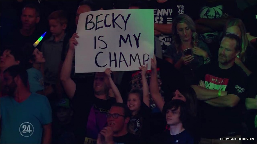 Becky_Lynch_-_The_Man_mp4_001180766.jpg