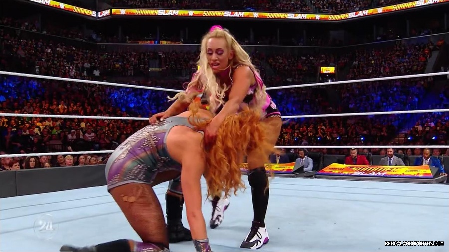 Becky_Lynch_-_The_Man_mp4_001187166.jpg