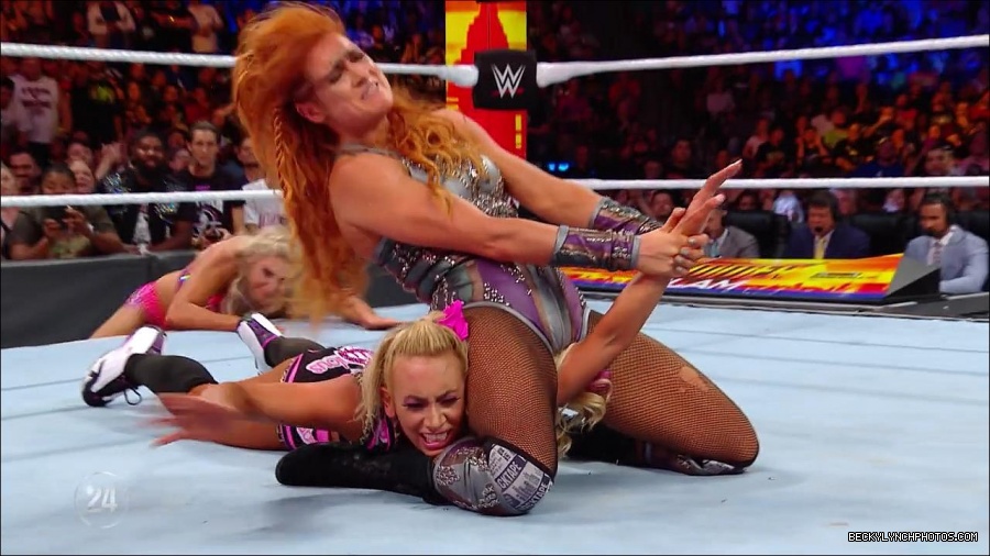 Becky_Lynch_-_The_Man_mp4_001199566.jpg