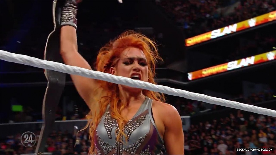 Becky_Lynch_-_The_Man_mp4_001249166.jpg