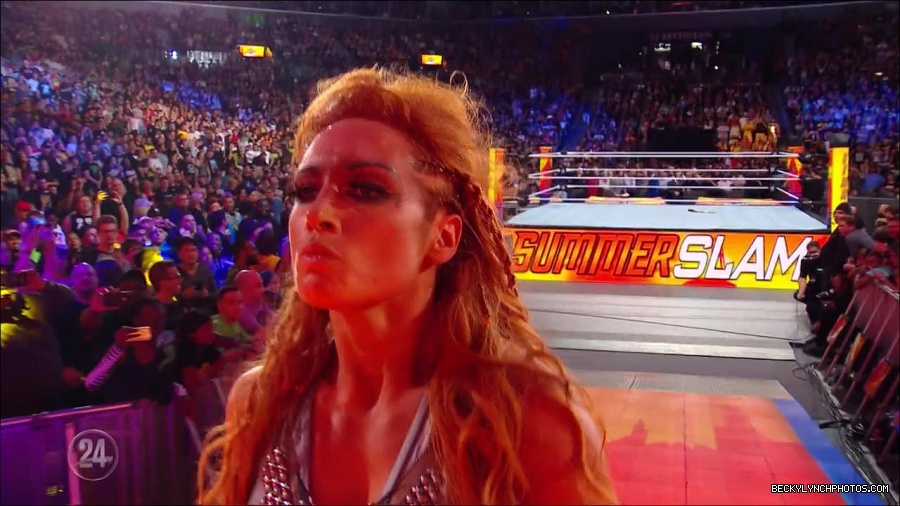 Becky_Lynch_-_The_Man_mp4_001259166.jpg