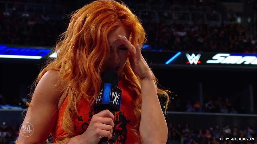 Becky_Lynch_-_The_Man_mp4_001282366.jpg